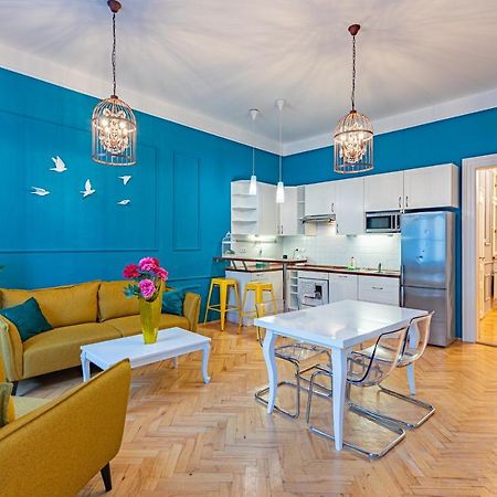 Colorful Wenceslas Square Apartment Praga Exterior foto